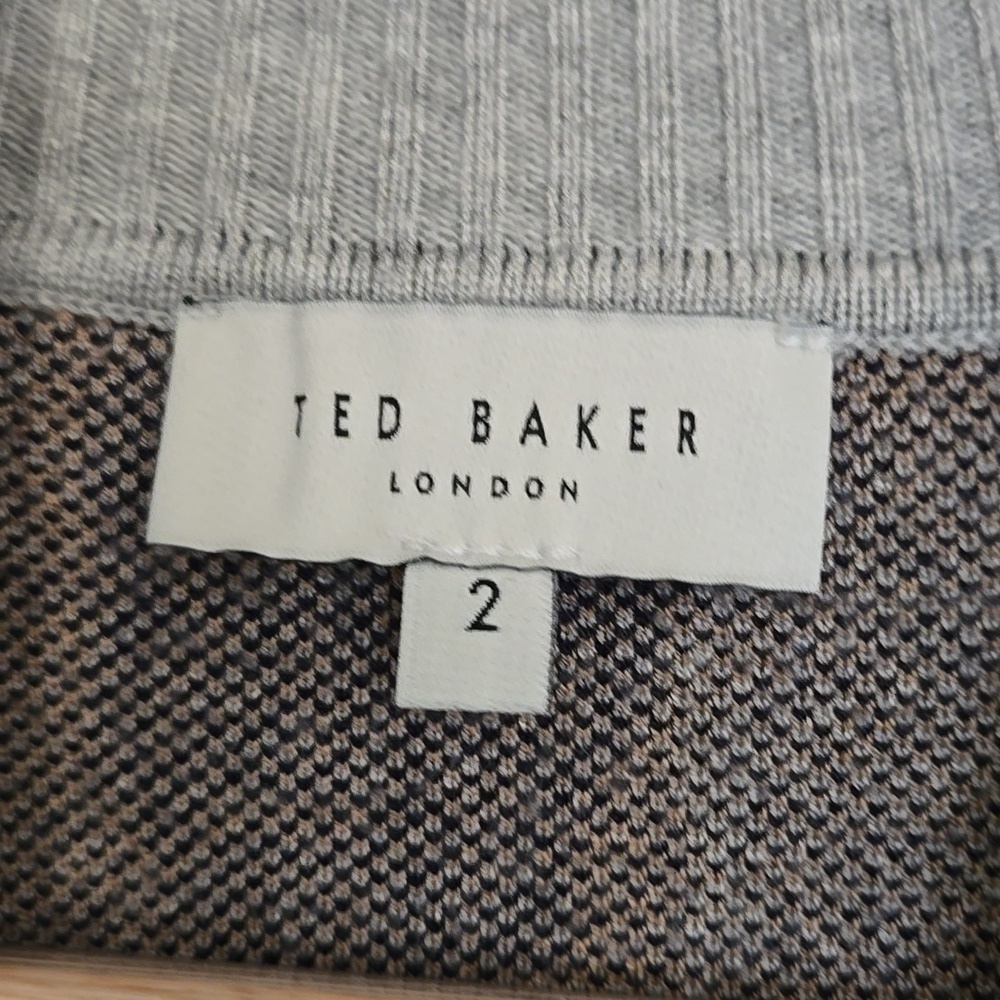 Ted Baker Gray and Tan Leopard Print Mock Neck Sweater Size 2/M - Picture 2 of 10